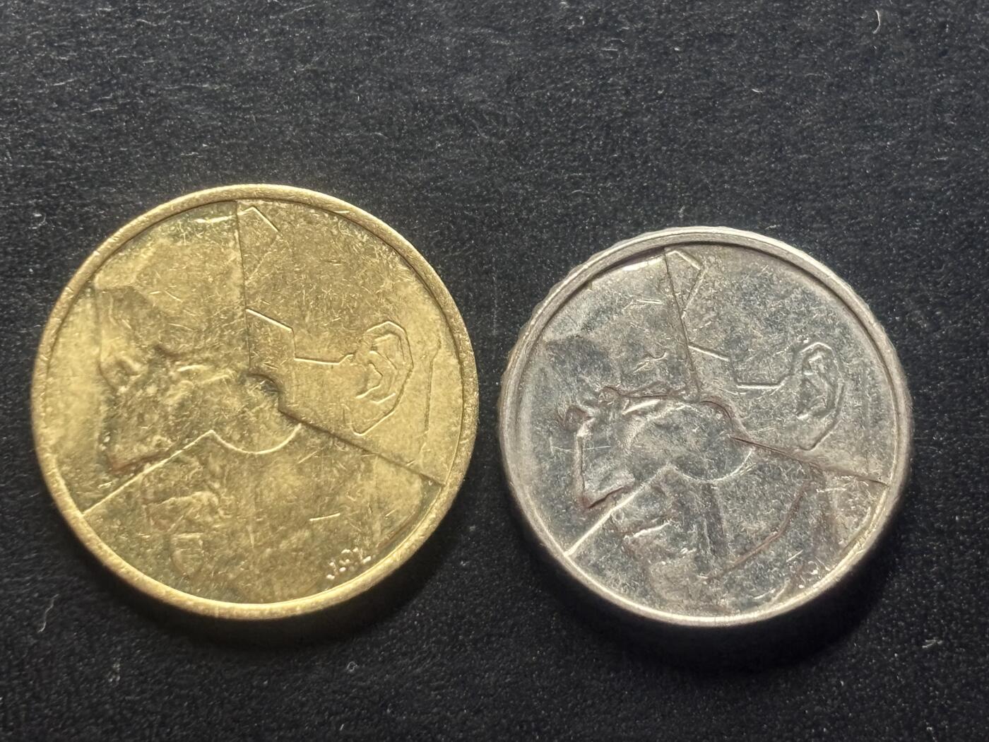 邮泉阁限时拍卖第三十九场 欧洲专场（硬币在国外。请付邮费6元。） 比利时博杜安国王2枚荷兰文版