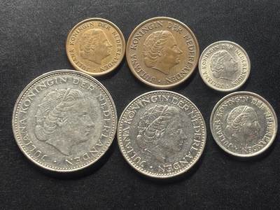 邮泉阁限时拍卖第三十九场 欧洲专场（硬币在国外。请付邮费6元。） - 荷兰朱莉安娜女王6枚