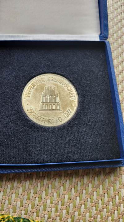 嘉宝良覃世界勋赏第22期拍卖 - 东德原盒纪念章