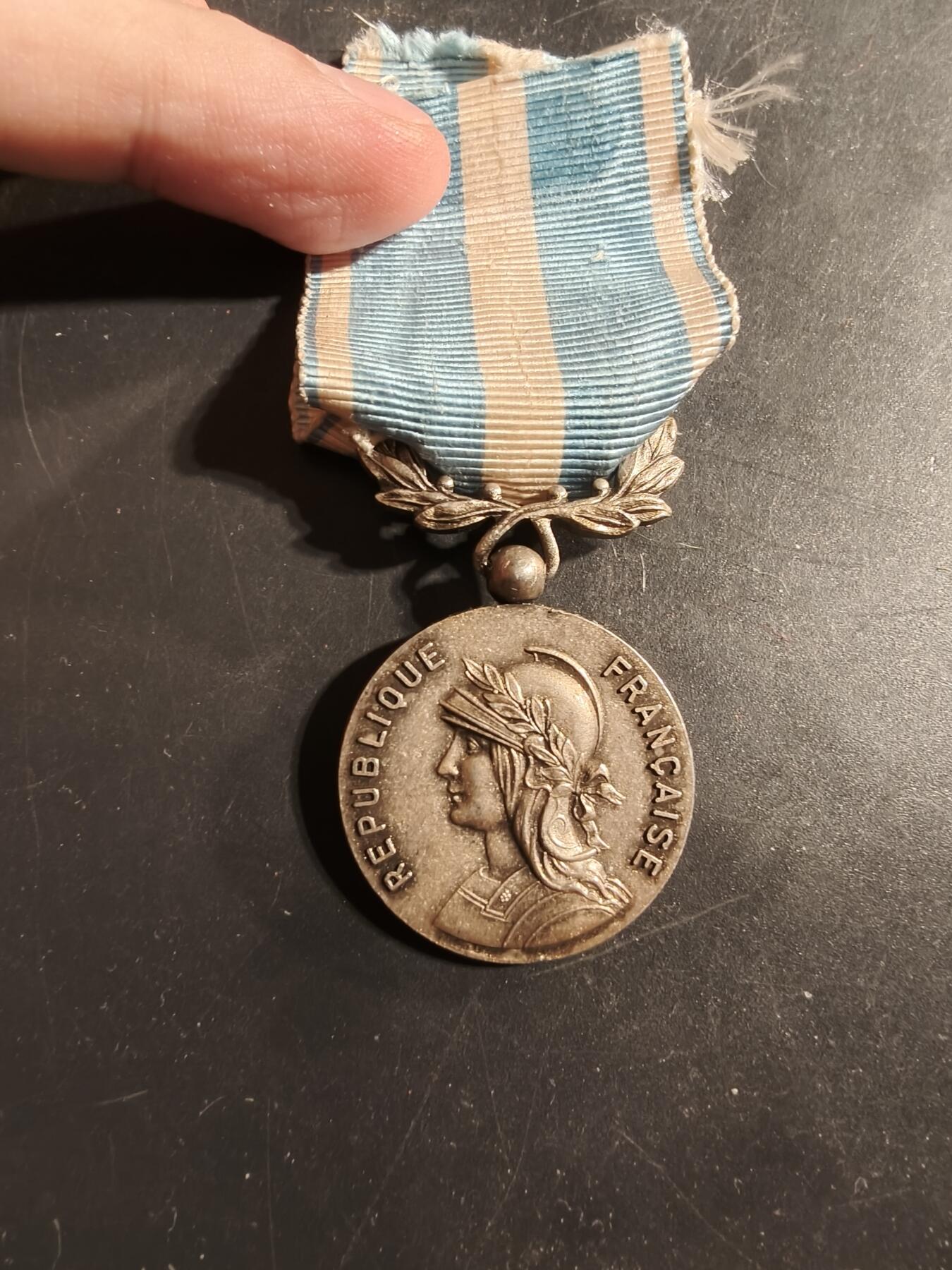 老王徽章第176期 法国海外部署行动奖章