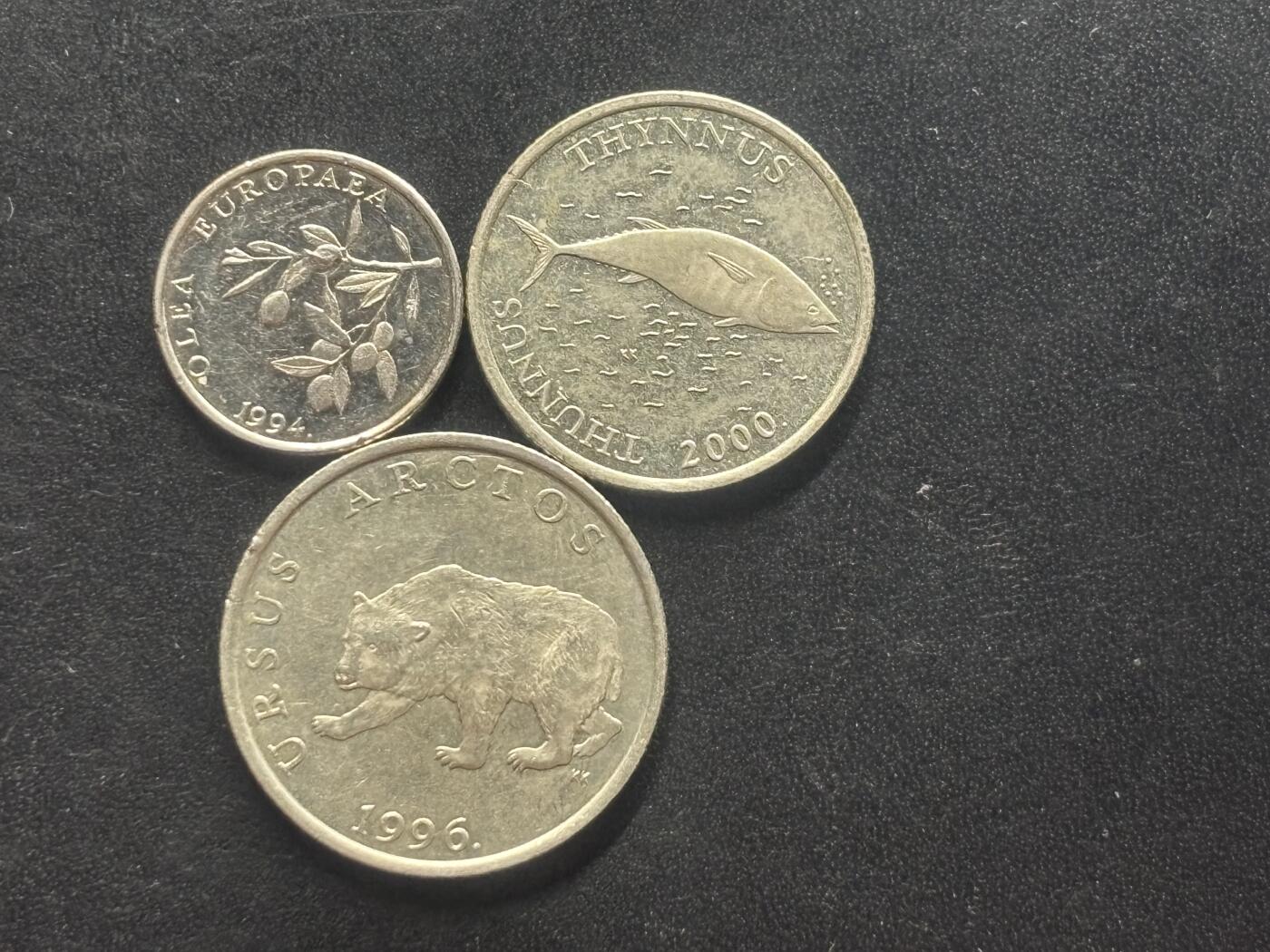 邮泉阁限时拍卖第三十九场 欧洲专场（硬币在国外。请付邮费6元。） 克罗地亚3枚双年