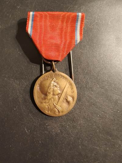 老王徽章第176期 - 法国一战凡尔登战役奖章