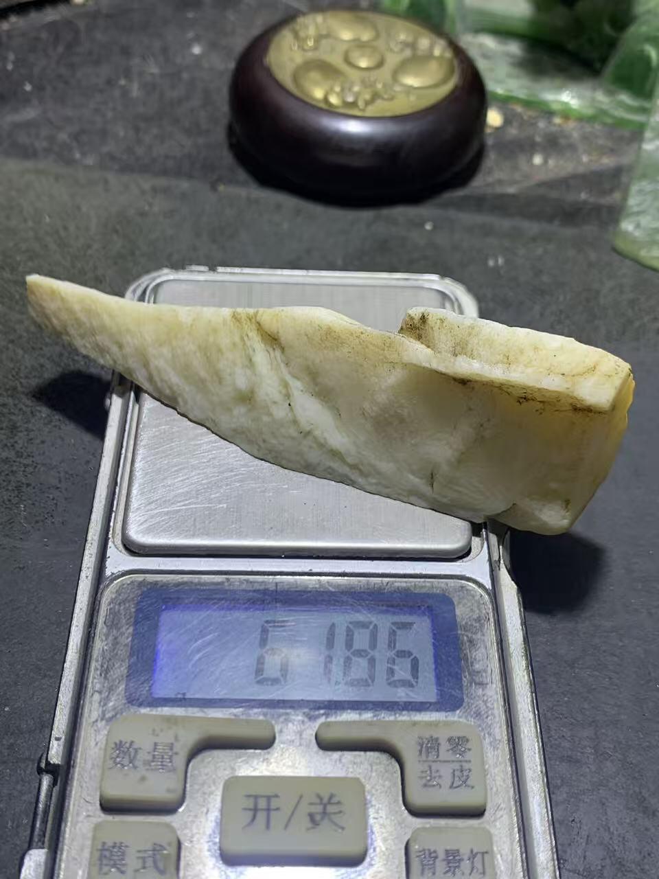 新疆和田白玉原石一颗