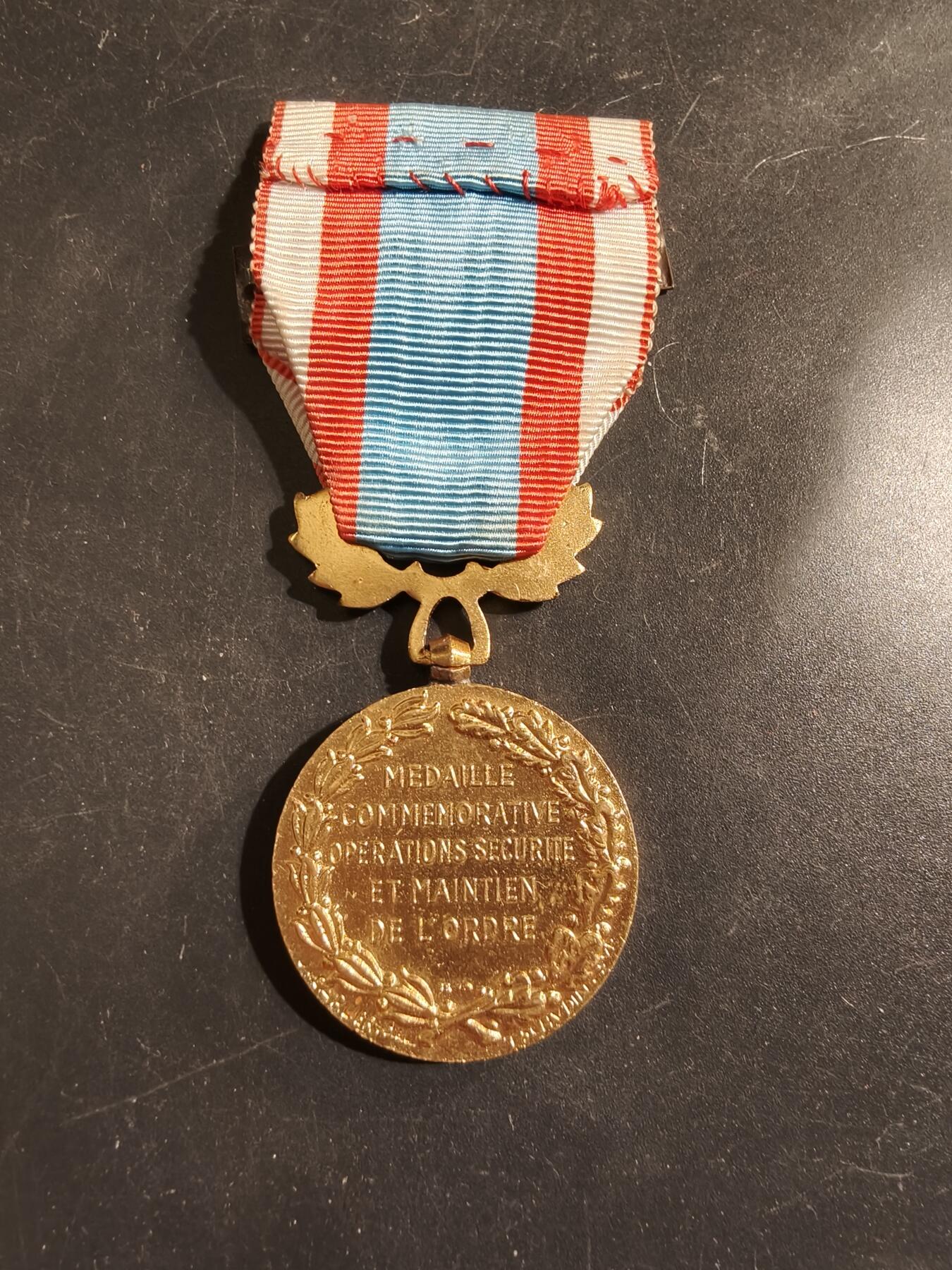 老王徽章第176期 法国北非安全行动战役奖章    摩洛哥勋条
