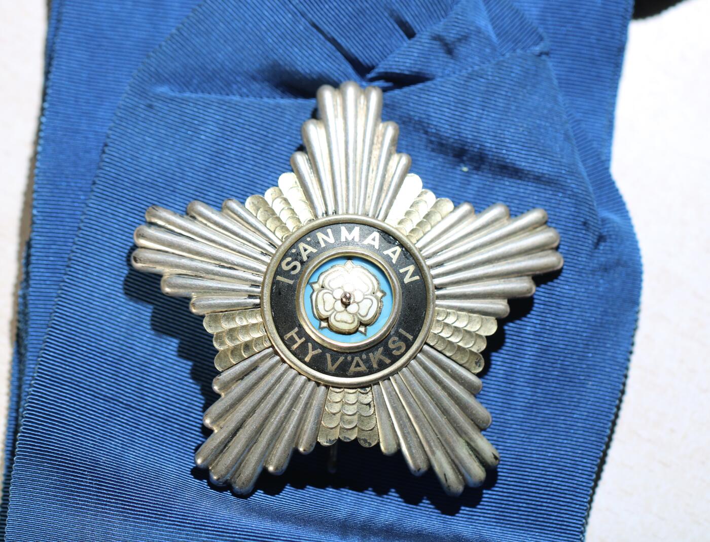 大猫徽章拍卖 第286期 芬兰白玫瑰勋章 大星章 附大绶原绶一条