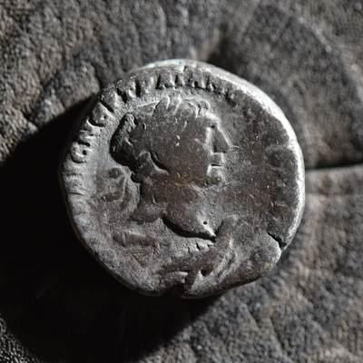 【良泉】【春节前最后一场】2月5日晚19.30点开拍！208组，本场结束后预存钱币的朋友请告知，将连同本场拍品一起邮寄，预祝诸位春节愉快！ - 【极美品！】12.14克，公元110-111年【古罗马·行省】图拉真，腓尼基行省推罗城打制“梅尔卡特”四德拉克马银币