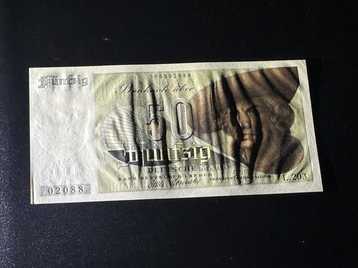 《外钞收藏家》第六百零一期（畅拍场）（本平台长期征集拍品、欢迎藏友们联系合作） 1948年德国50马克 基本全新 一个角轻微不绝