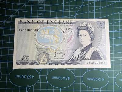 【炜奕收藏】，第五十六期，大不列颠专场 - 英国D序列5镑，UNC品相，EZ末冠，号码无47，末冠价值远高于普通冠