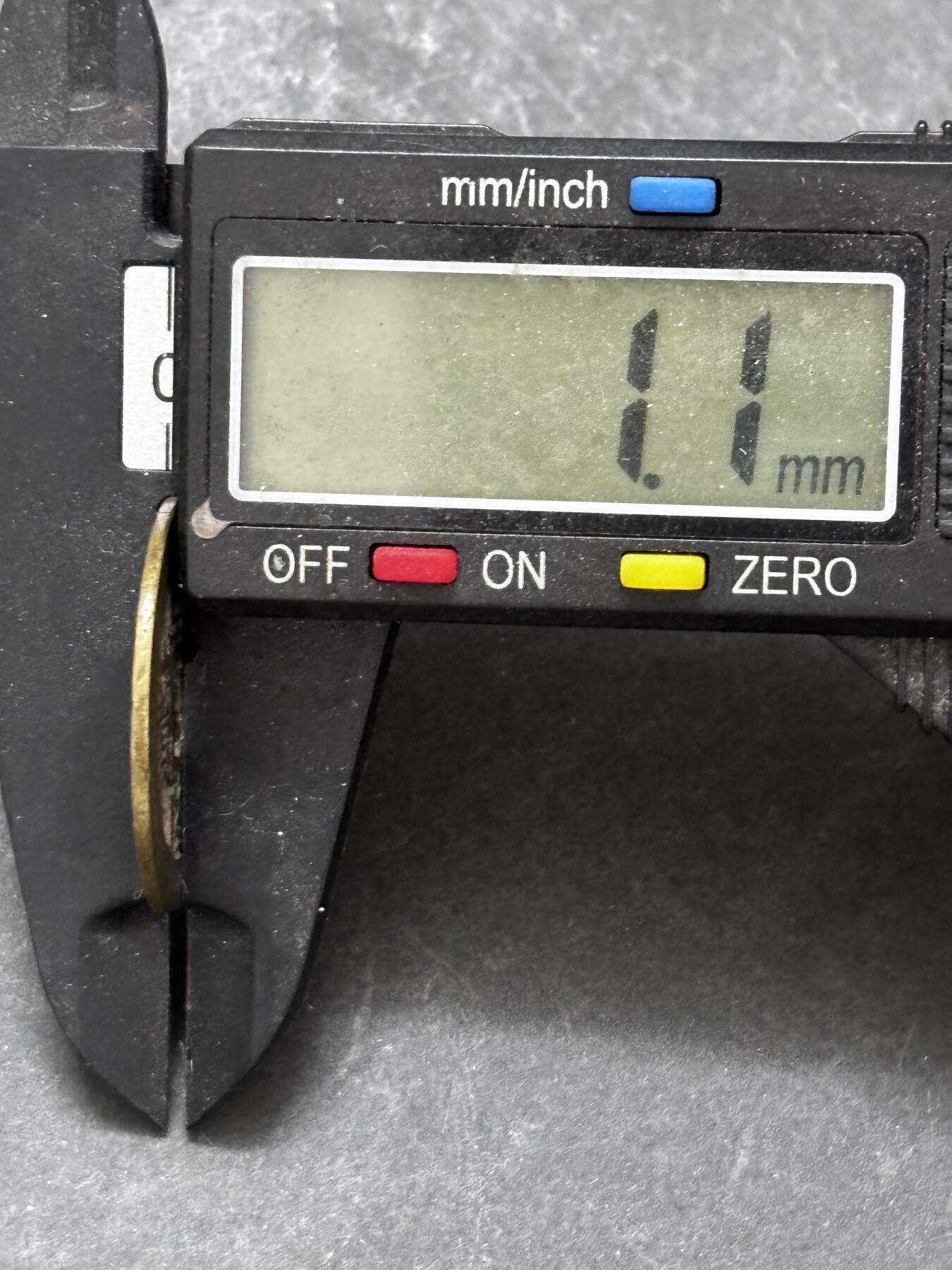 文馨钱币收藏 2026新年第三场（第 289 场）【长期接代拍品】 传世黄亮乾隆通宝宝云局，美制顿点宝，25.5 大乾隆，应属于早期精修，铜质精良，后期多为粗糙，直径大小细节见图