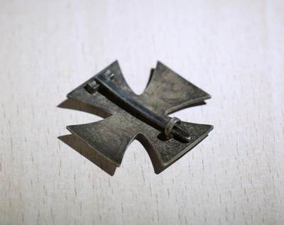 大猫徽章拍卖 第286期 一战德国一级铁十字勋章 带厂标