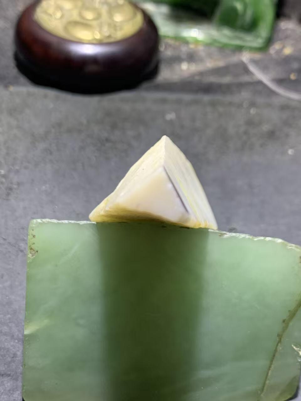 新疆和田白玉原石一颗