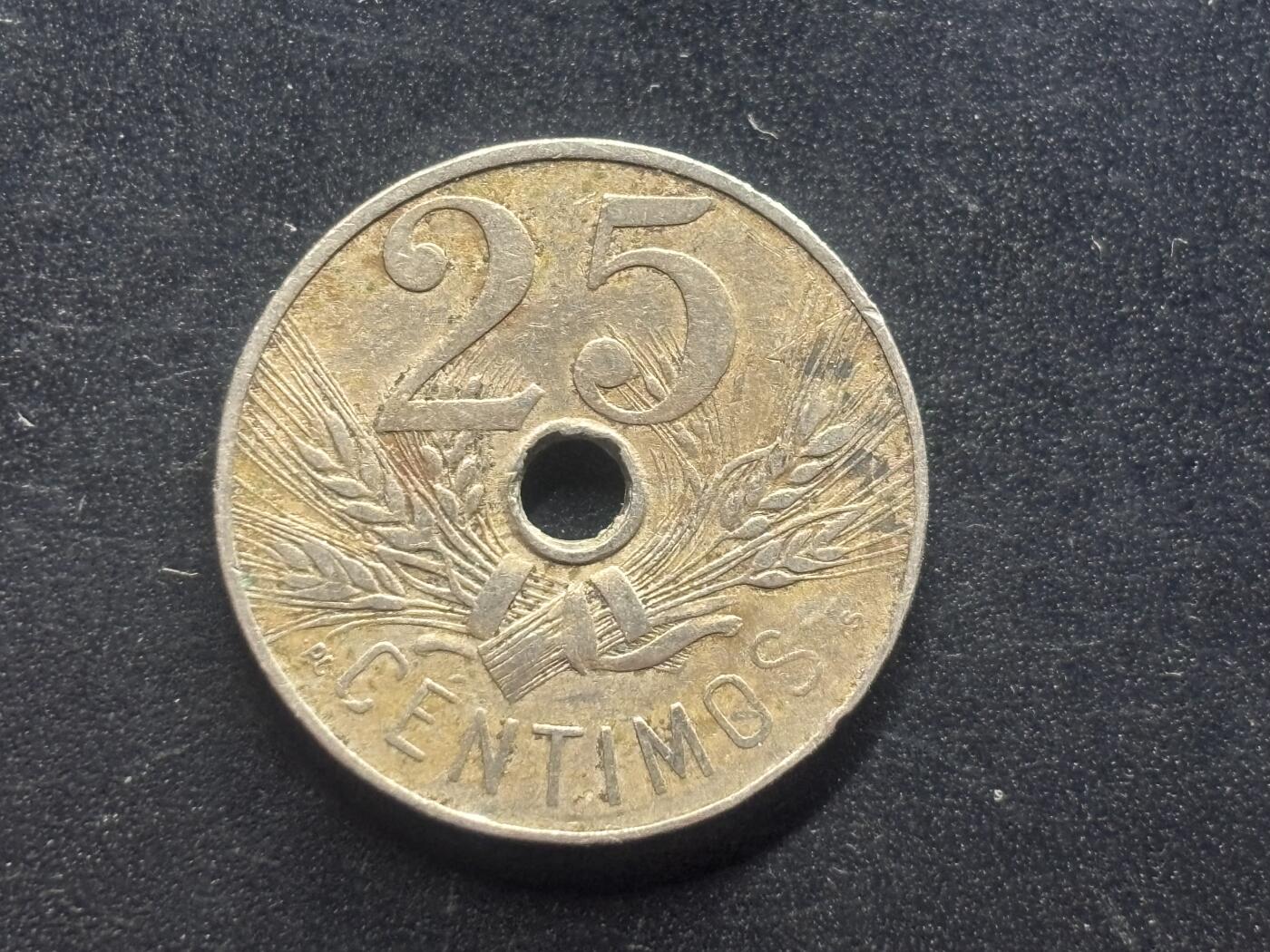 邮泉阁限时拍卖第三十九场 欧洲专场（硬币在国外。请付邮费6元。） 西班牙阿方索十三世国王1927年25分