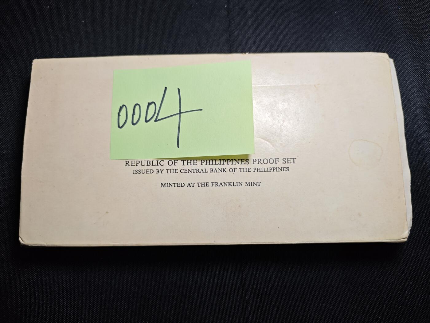 KK钱币收藏小铺  第400期  百期特拍（四拍之四）2月预留时间 周末发货  1975菲律宾大小面值精制套币 含2枚精制银币（50比索27.4克925银，25比索25克500银）