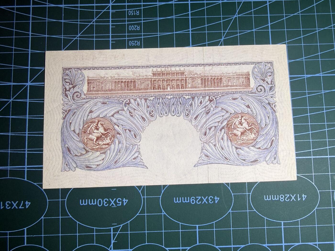 【炜奕收藏】，第五十六期，大不列颠专场 英国A序列1镑战时蓝色版，UNC-品相