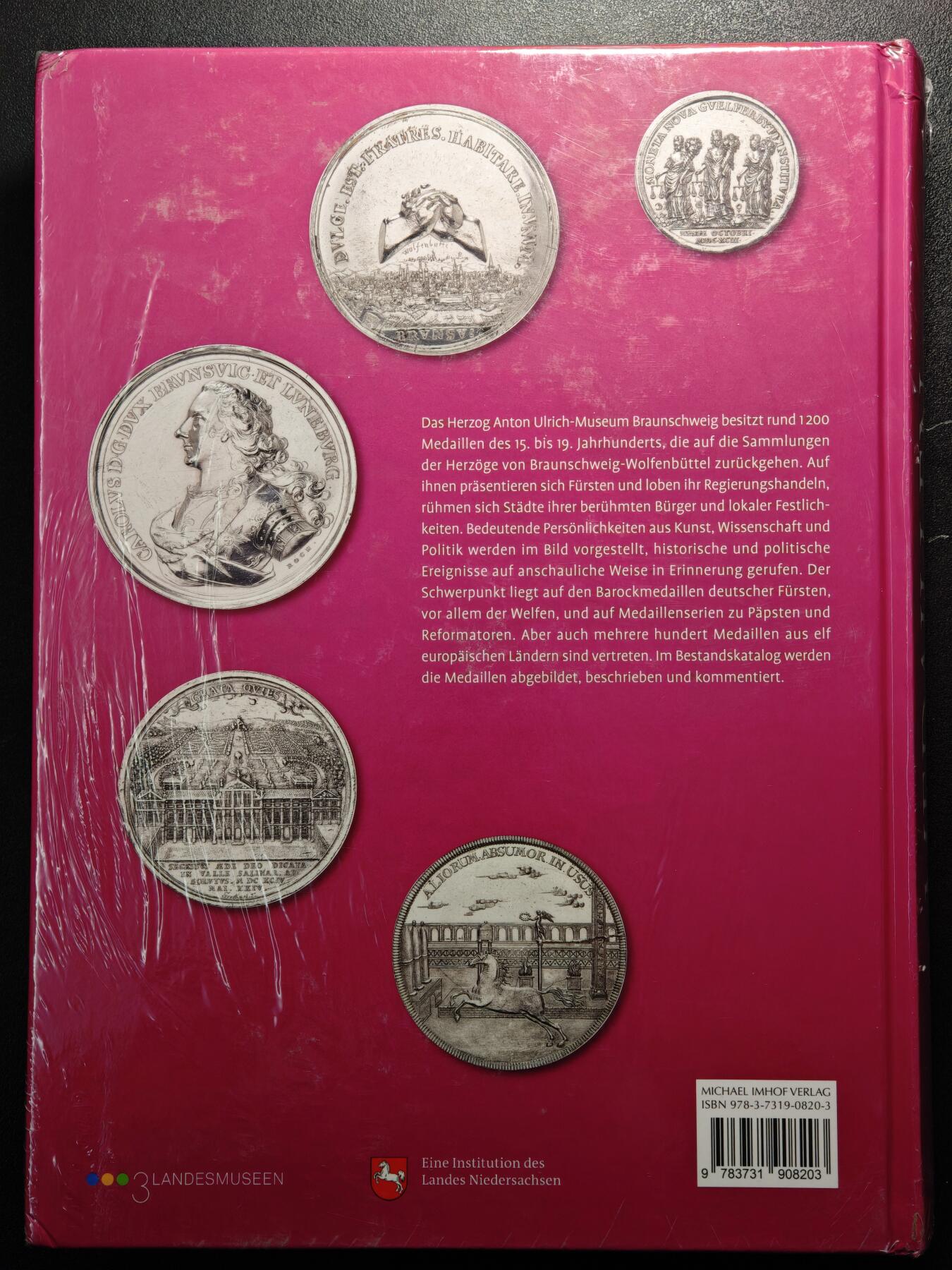 【德藏】世界币章拍卖第161期 全新未拆封 德国赫尔佐格–安东–乌里希博物馆15-19世纪章牌专著 全书约504页 全彩铜版纸印刷 硬壳精装