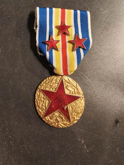 老王徽章第176期 - 法国战伤奖章   三颗星多次负伤