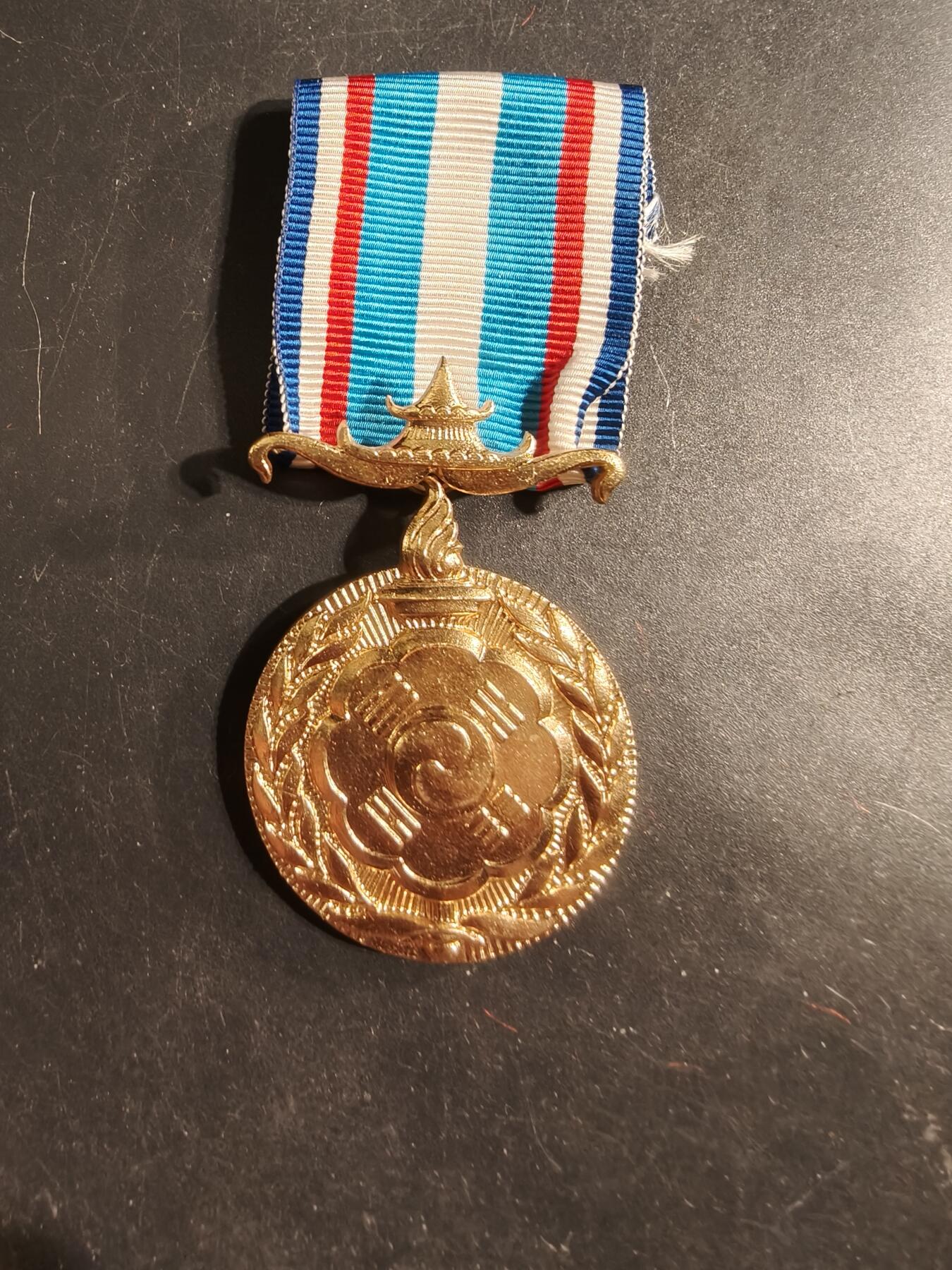 老王徽章第176期 法国韩战奖章