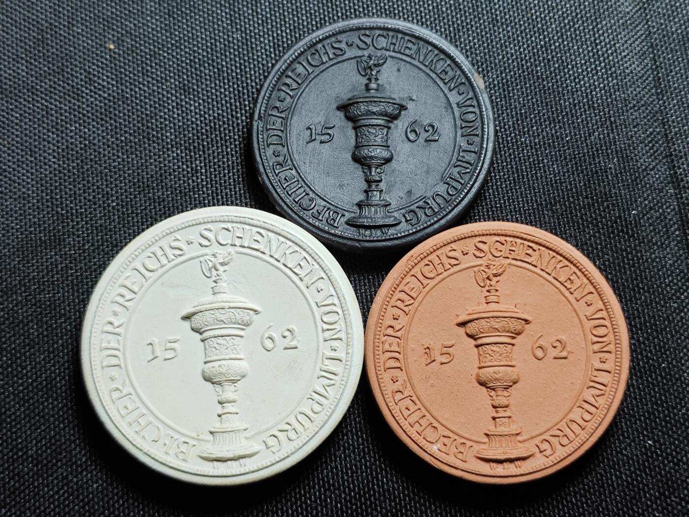 KK钱币收藏小铺  第400期  百期特拍（四拍之四）2月预留时间 周末发货 1922德国盖尔多夫历史纪念瓷币 3枚全套 原盒