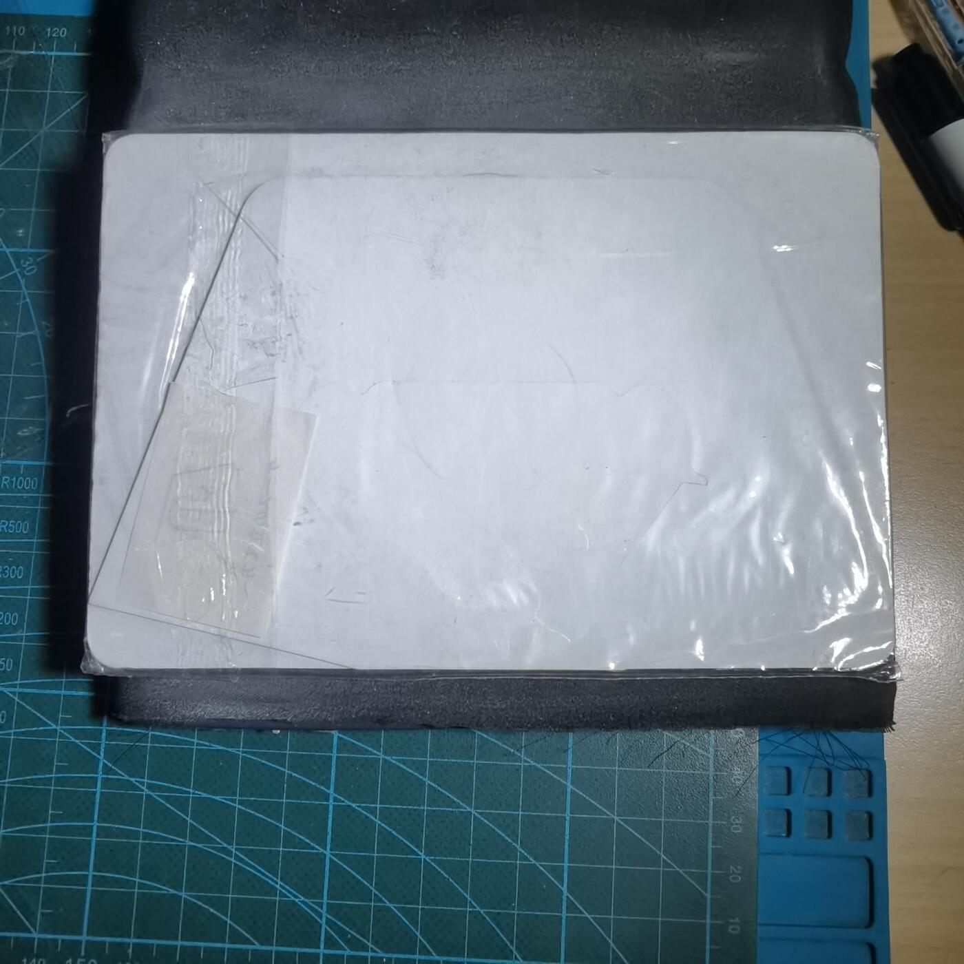 沼泽如烟--第956场 1984年纪念章摆件