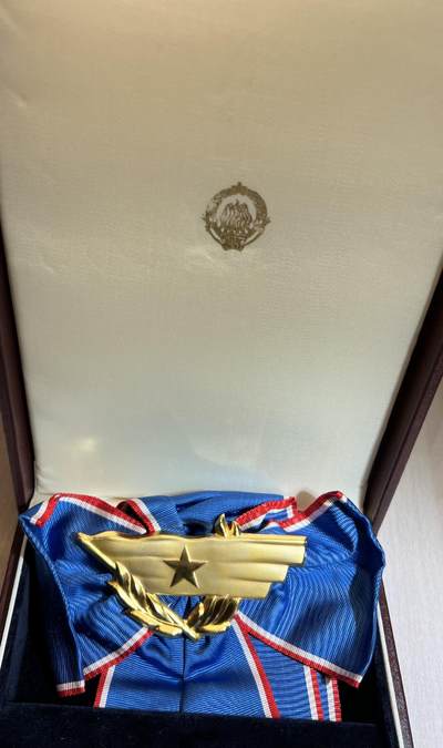 大猫徽章拍卖 第286期 南斯拉夫一级旗帜勋章 原盒全品