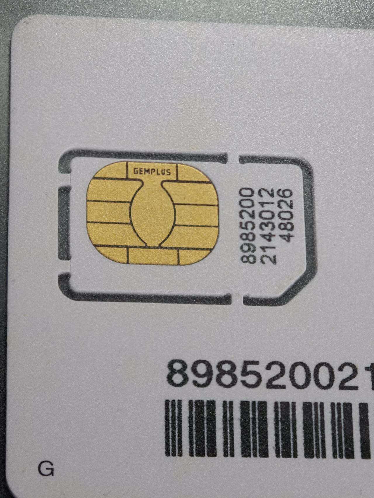 公藏第129期评级卡拍卖 广东，香港，澳门手机卡（三地联合卡）3全公藏68分。公藏评级专业有卡号及防伪标。