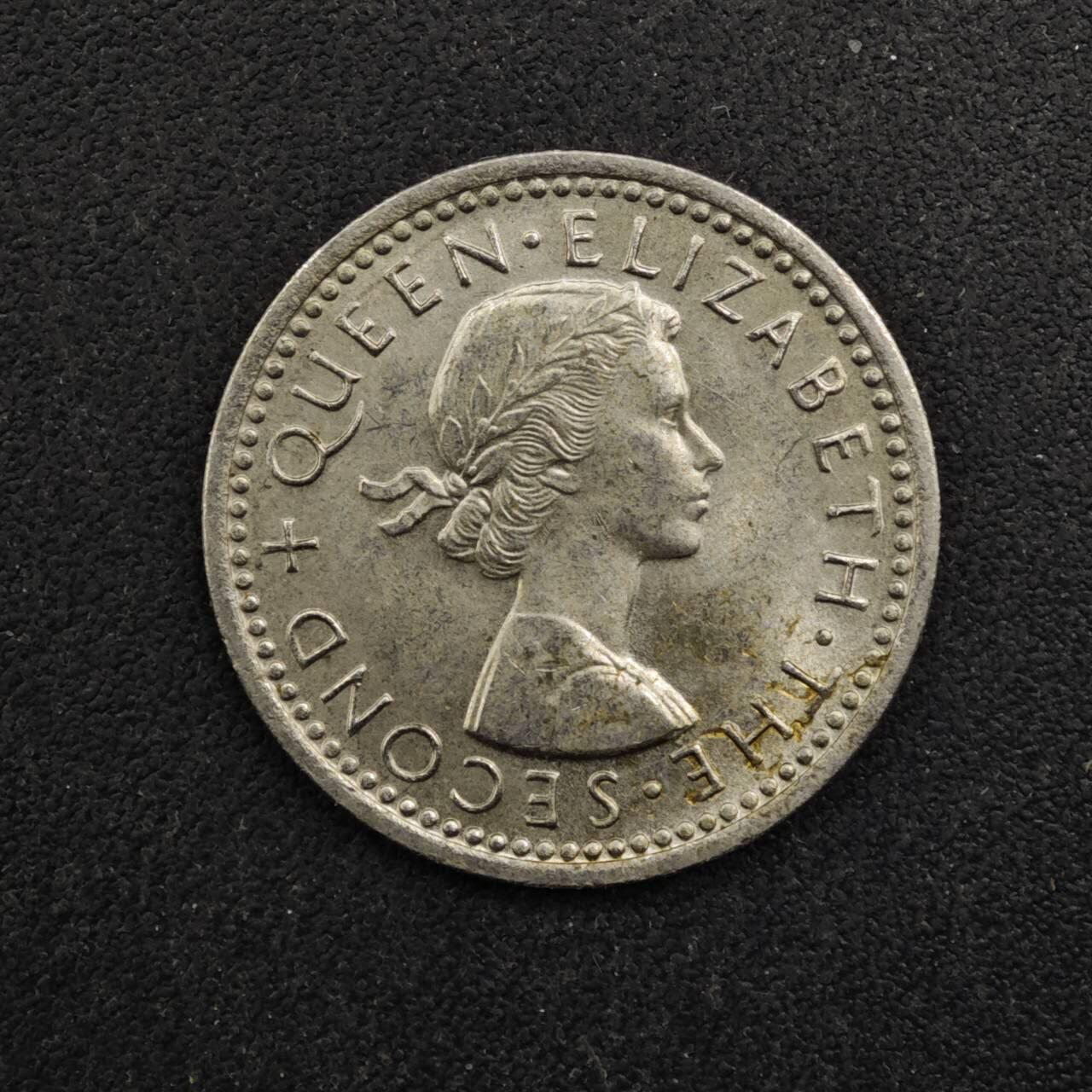 【淘币小摊】实时拍第八百四十八拍   散币银币场   满百包邮可预留二周 每周一统一发货   新西兰1965年伊丽莎白二世3便士镍币