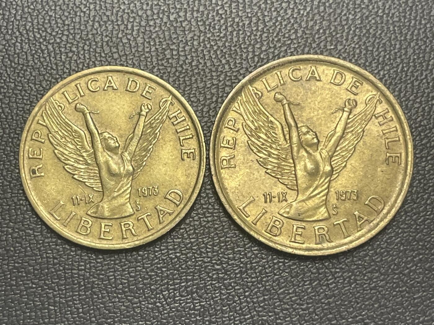 回流0110 智利5、10皮索两枚