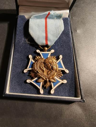 老王徽章第176期 - 法国骑士级礼仪勋章     原盒带厂标