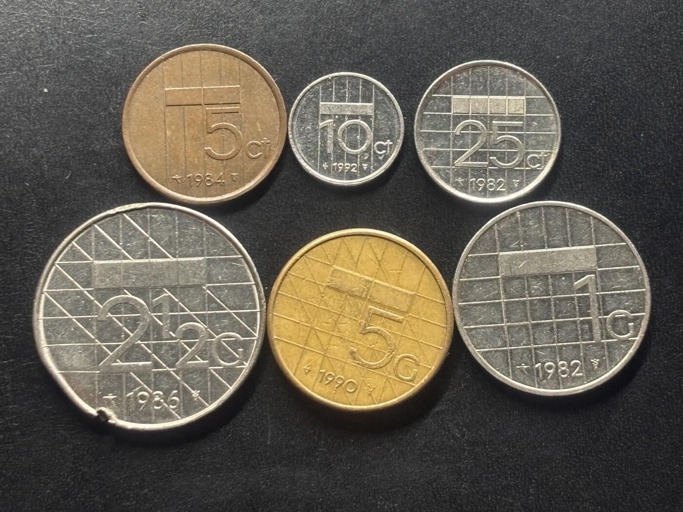 邮泉阁限时拍卖第三十九场 欧洲专场（硬币在国外。请付邮费6元。）