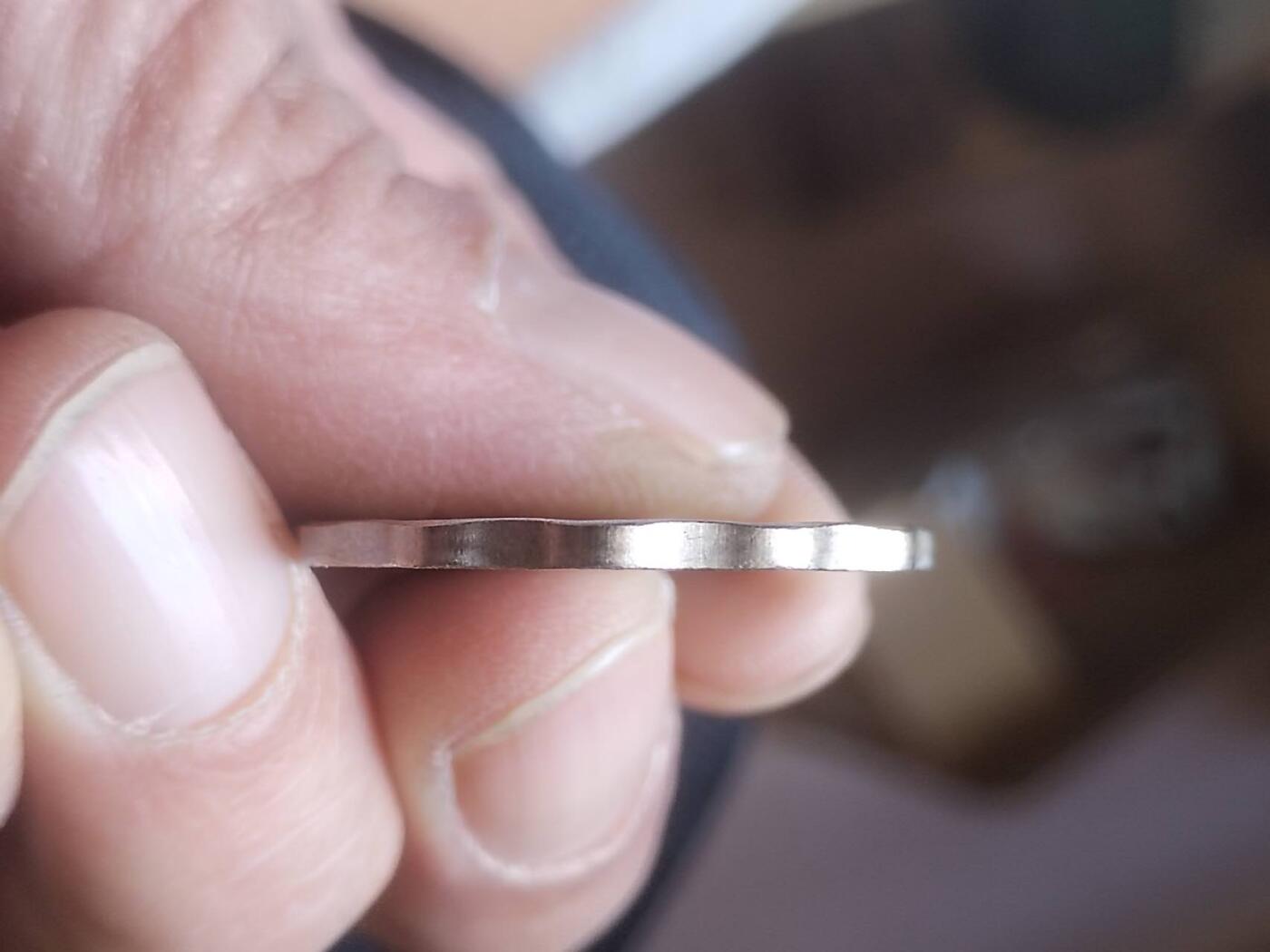 评级币 硬币 纪念币专场 1979年 港币二元。卷拆五彩光。