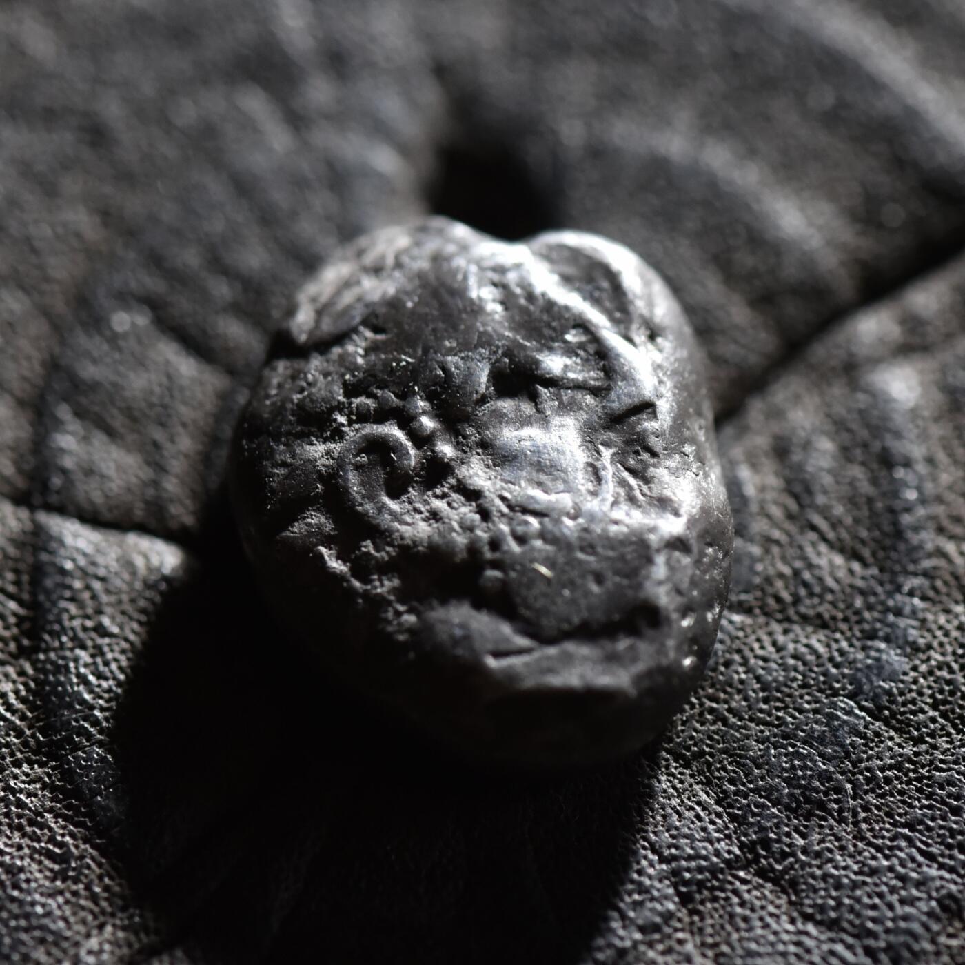 【良泉】【春节前最后一场】2月5日晚19.30点开拍！208组，本场结束后预存钱币的朋友请告知，将连同本场拍品一起邮寄，预祝诸位春节愉快！ 10.52克，公元前420-400年【古波斯】阿拉多斯岛（圣经中的“亚发”）腓尼基铭文，一谢克尔银币，克