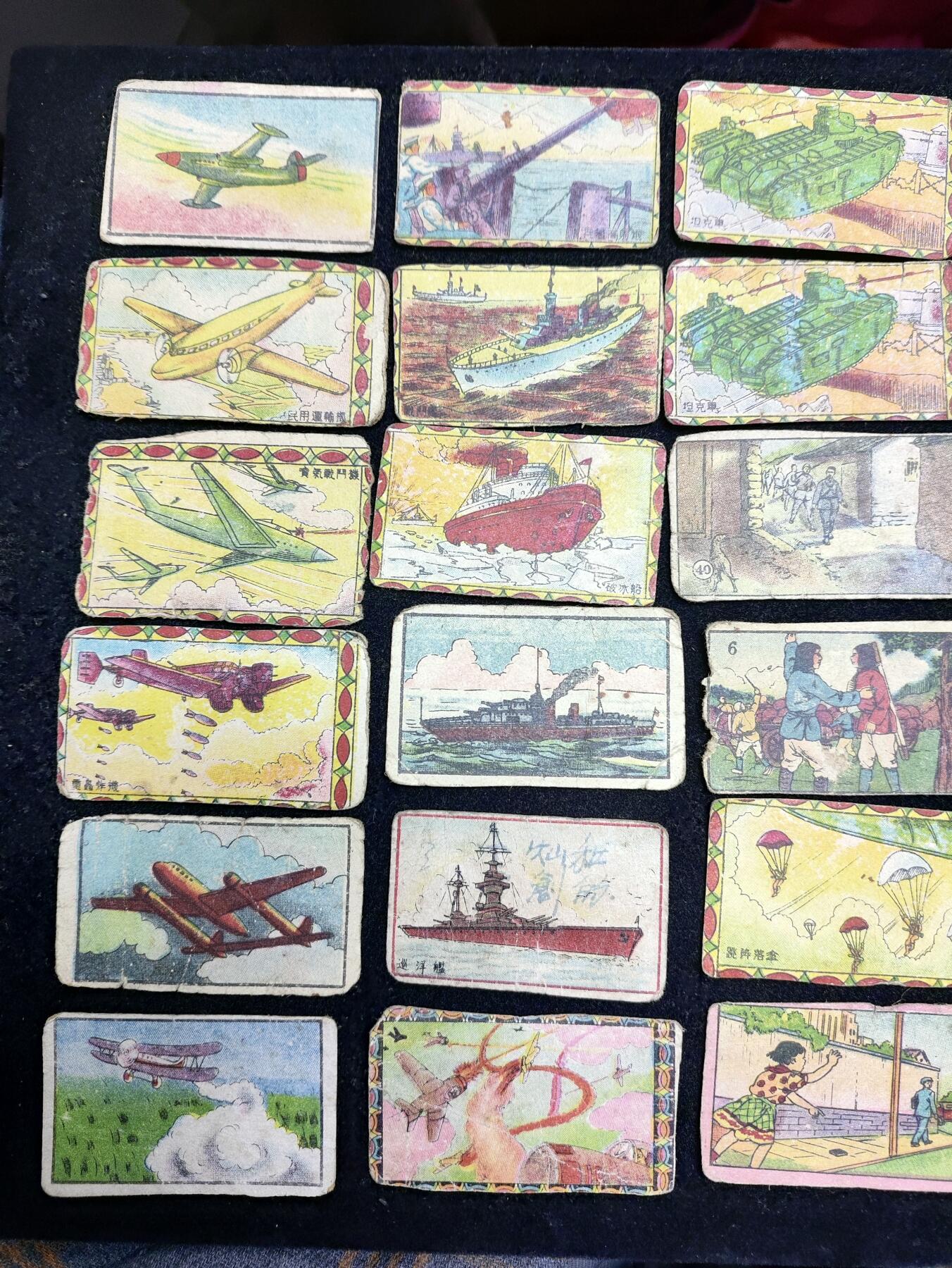 上世纪50年代建国初期老洋画、画片、吧唧、公仔纸85张一组