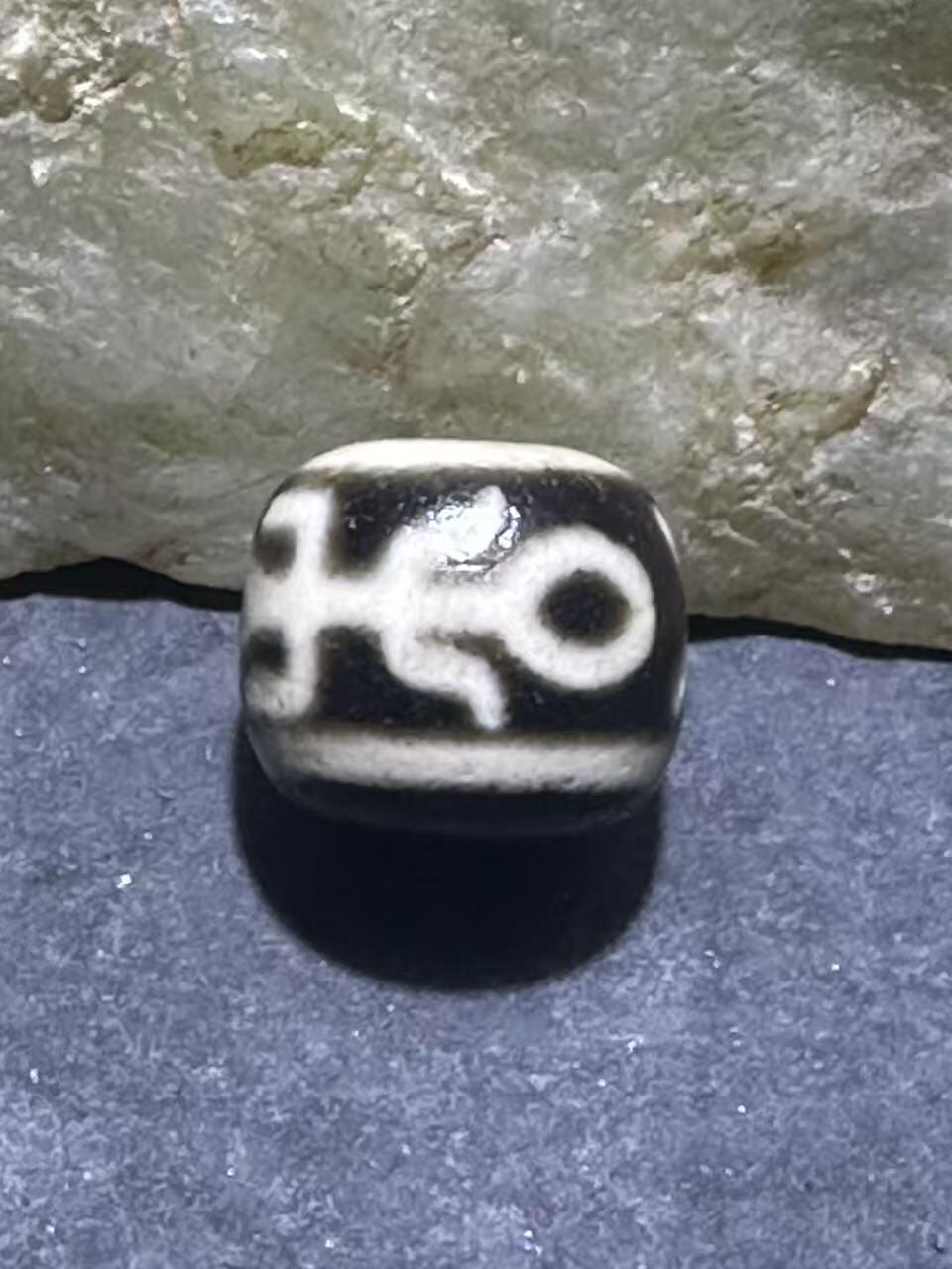 仅此一颗，精品藏传贵人随形天珠一颗，