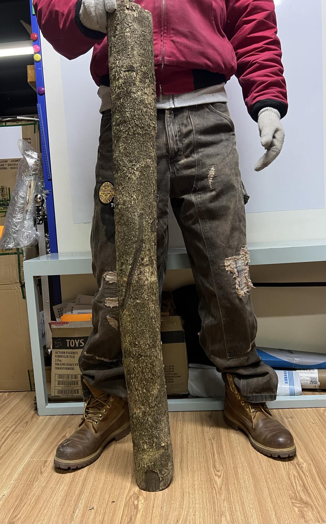 零元拍： 01-09金丝楠 原木 风水柱 横财（材）带皮， 尺寸：111/9/10CM。4.8公斤。抛光后金灿灿满香。