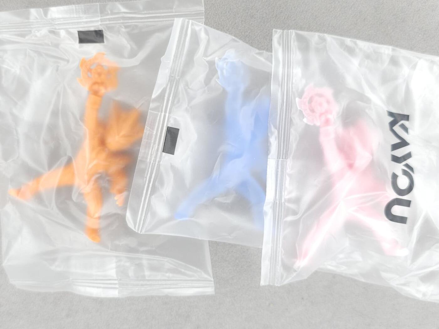 满200包邮！！龙虎卡牌-七二场（满200元包邮，无佣金，每周六结拍，欢迎送拍） 【原袋】橡皮人7个 卡游奥特曼 橡皮人 (3款 姿势相同，颜色不同)