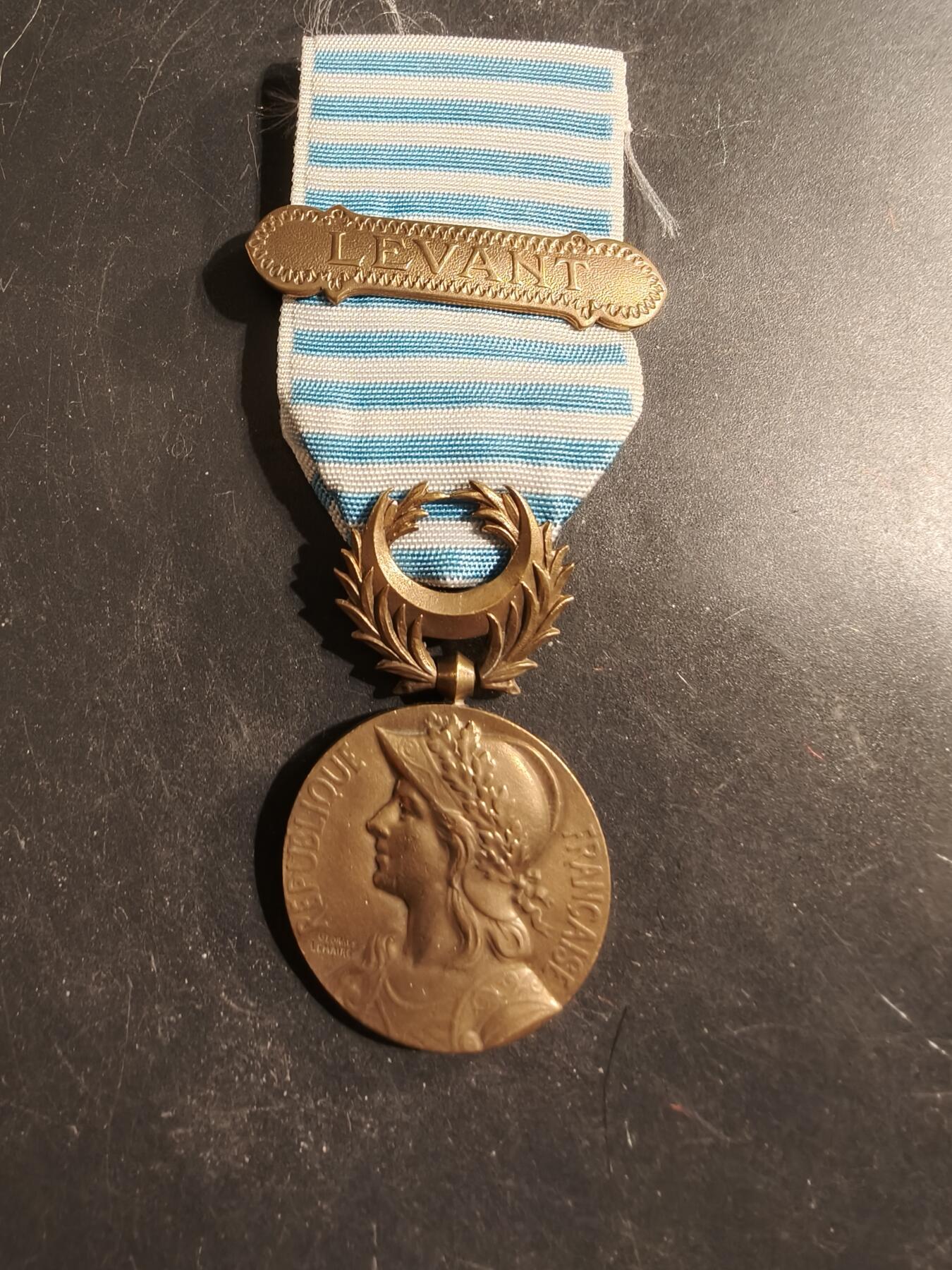 老王徽章第176期 法国二战黎凡特战役奖章   带黎凡特勋条