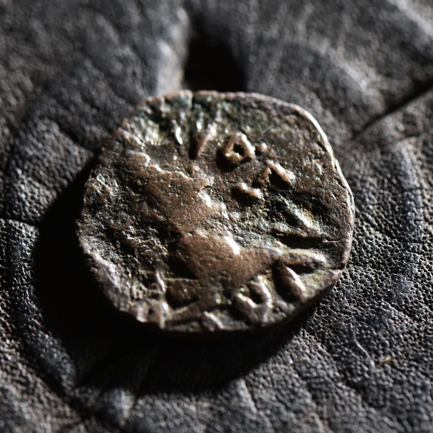 【良泉】【春节前最后一场】2月5日晚19.30点开拍！208组，本场结束后预存钱币的朋友请告知，将连同本场拍品一起邮寄，预祝诸位春节愉快！ 【罕见】公元前1世纪【北印度-巴克特里亚地区】大月氏人模仿赫马厄斯，大力神钱币样式打制的铜币，3.46克