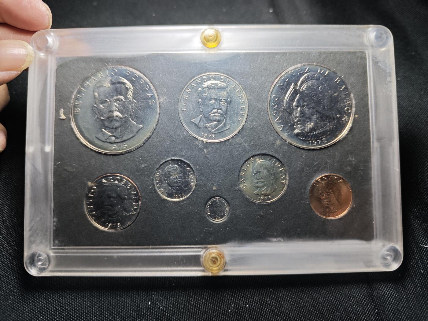 KK钱币收藏小铺  第400期  百期特拍（四拍之四）2月预留时间 周末发货  1978巴拿马独立75周年精制铜镍套币 完整一套稀少！5巴波亚发行量仅2000，1巴波亚发行量仅4000，25/50分发行量仅19000，10分发行量仅31000，5分发行量41000，2.5分发行量51000枚 