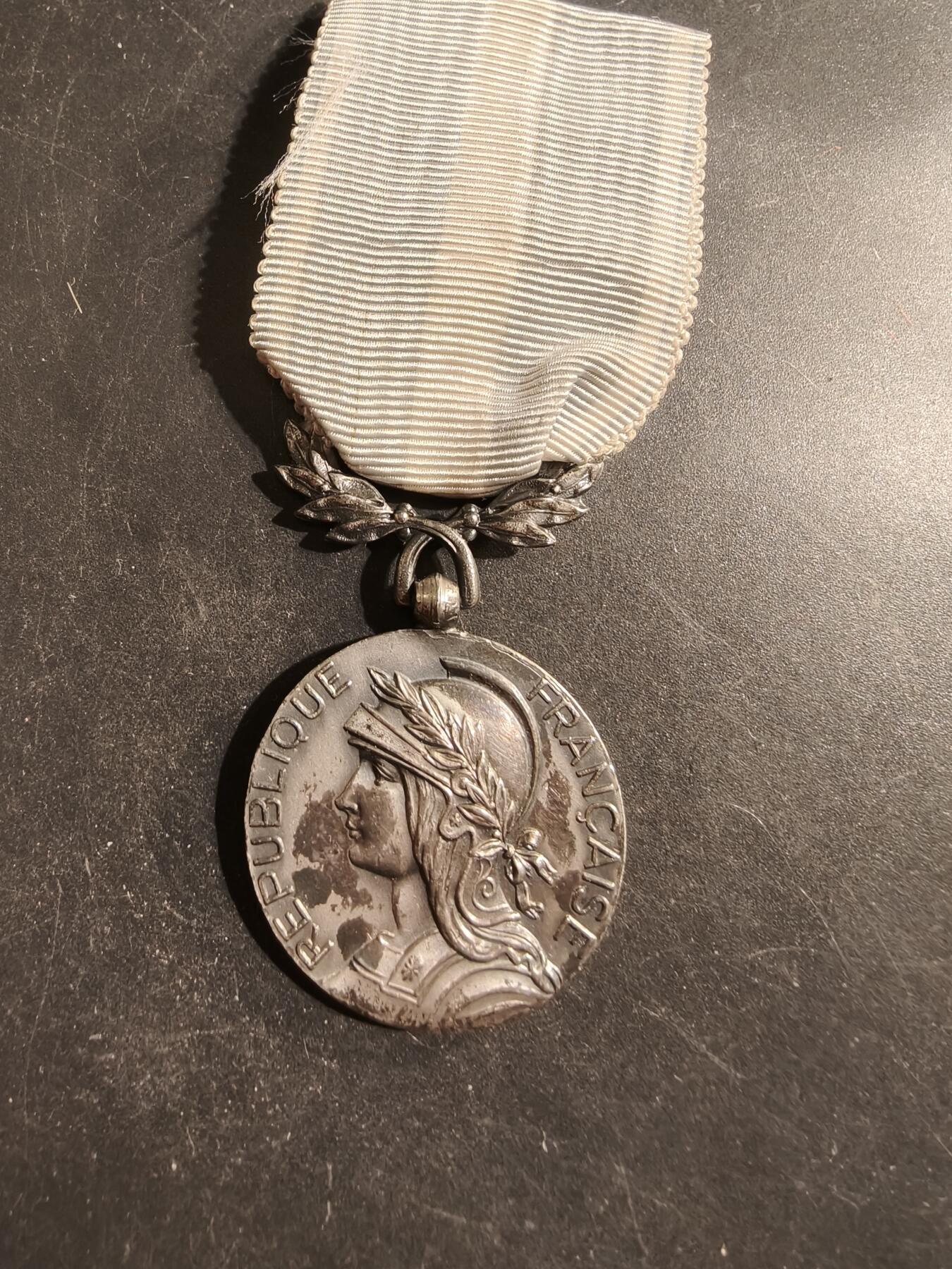 老王徽章第176期 法国殖民奖章