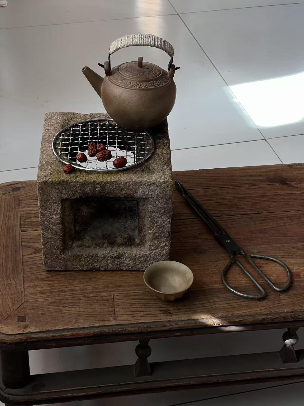 『围炉煮茶』清代包老，石炉左右透雕日月，正常使用20/21/18