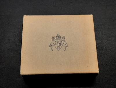 凡希社世界钱币微拍第三百十八期 - 1976特克斯与凯科斯币中币20克朗大银，附原厂盒证，币略有氧化。