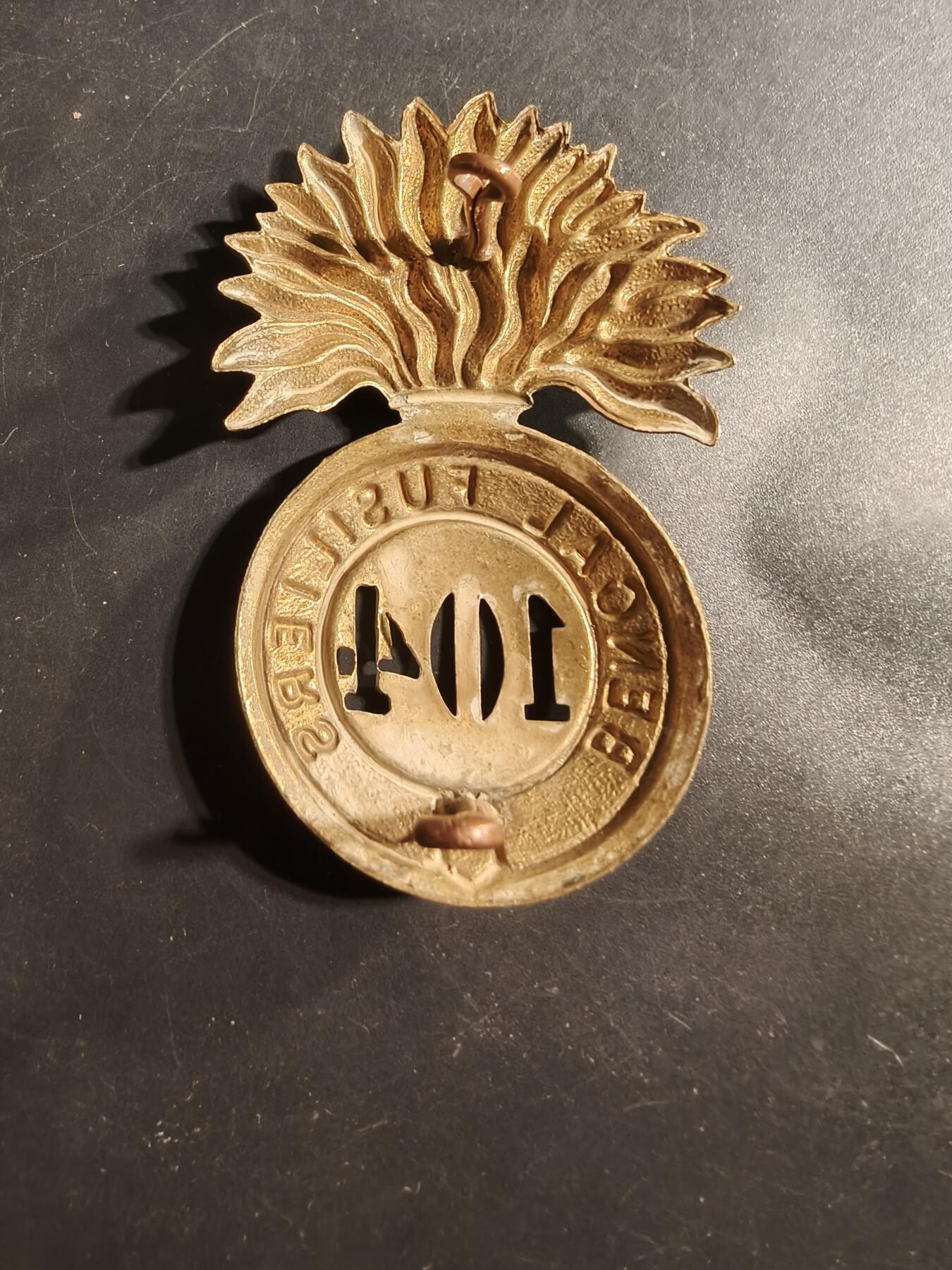 老王徽章第176期 英国陆军第104(孟加拉燧发枪团)步兵团帽徽     维多利亚女王时期