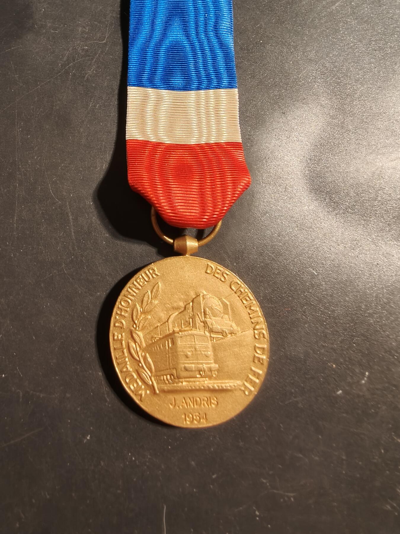 老王徽章第176期