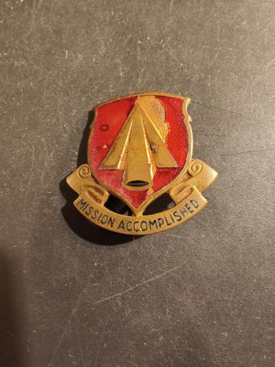 老王徽章第176期 - 美国陆军第41野战炮兵营证章    横针版