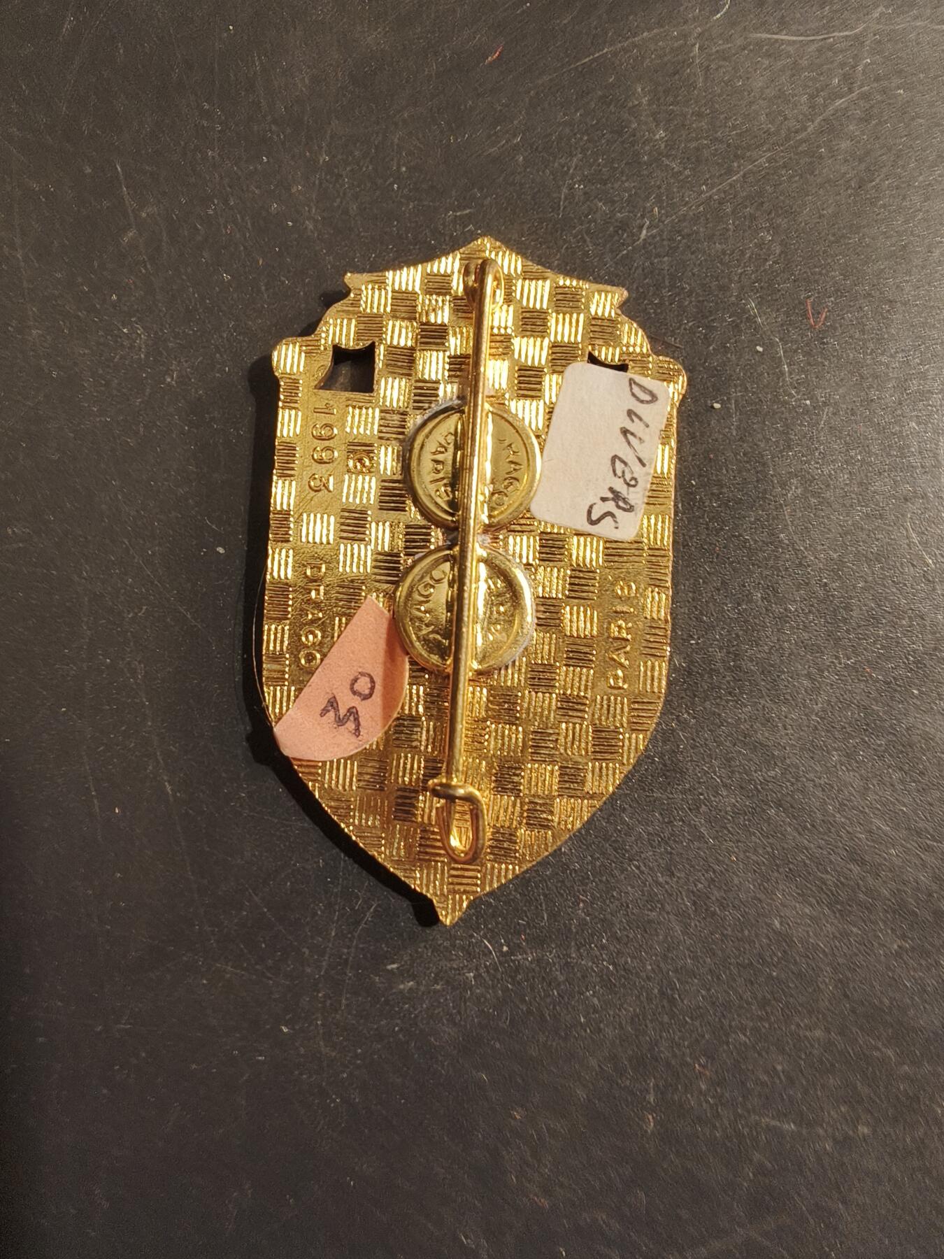 老王徽章第176期 法国武装力量第2职业培训中心证章