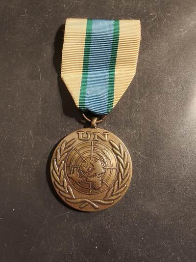 老王徽章第176期 - 联合国维和奖章    索马里维和行动    电影《黑鹰坠落》的取材来源