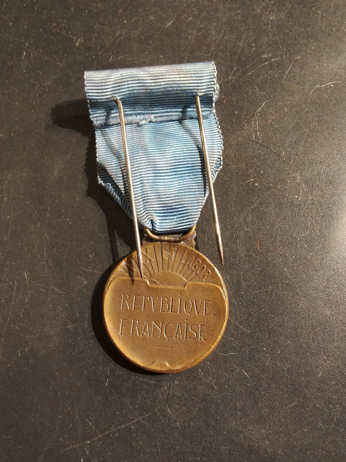 老王徽章第176期 法国铜级体育奖章