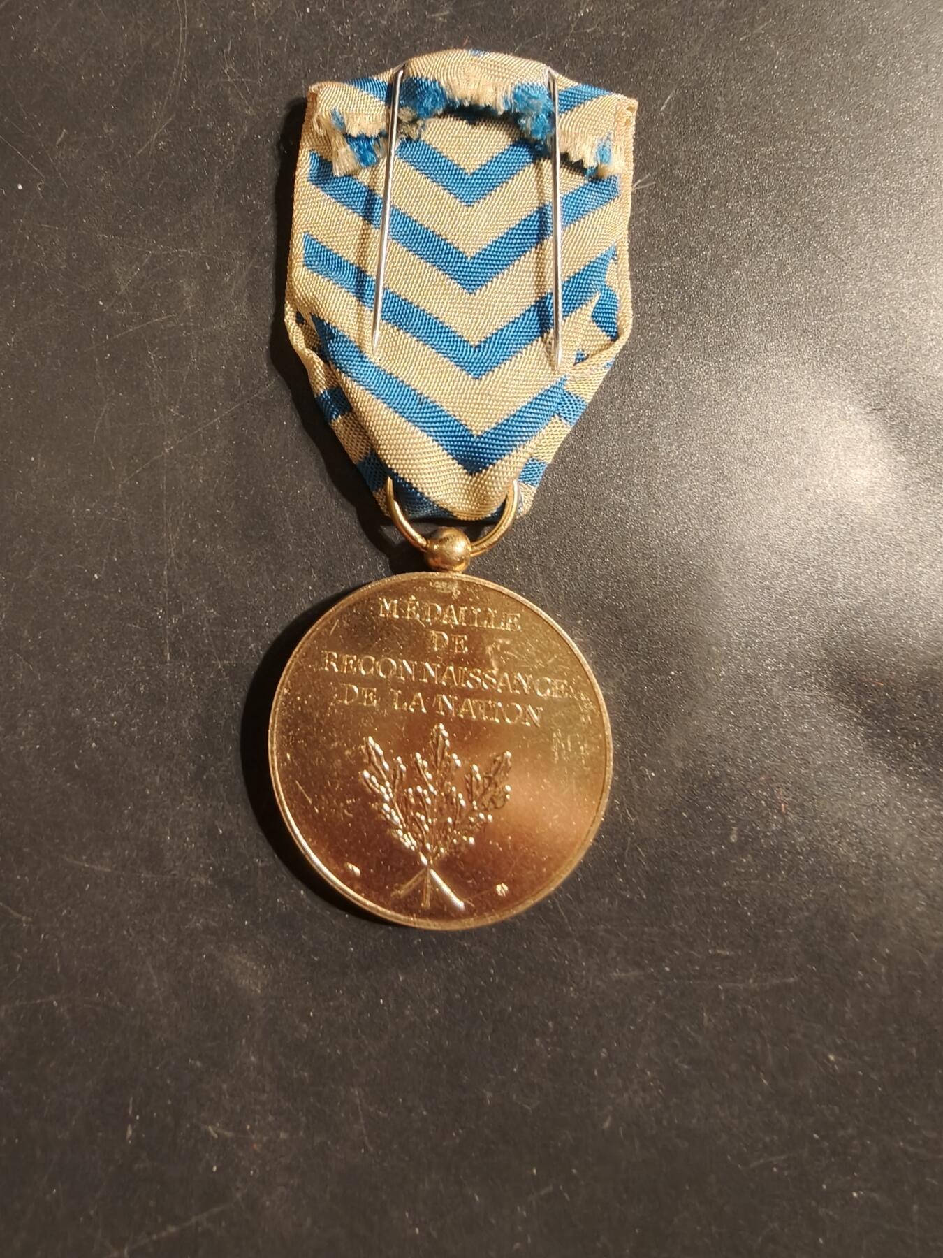 老王徽章第176期 法国国家感恩奖章