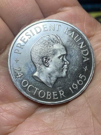 2026年第六场(总第一百七十五场）外国好品散币场(免佣金) - 赞比亚🇿🇲1965单年份5先令克朗型大币(独立一周年流通纪念币)