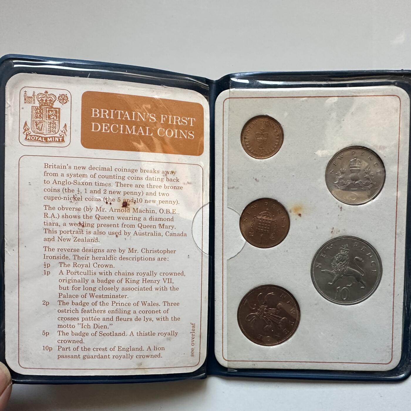 🌹外币初藏🌹🐯2026年第6场  每周二四六晚8️⃣点 接代拍 英国新便士五枚套 原装册